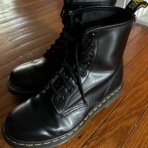 Black dr martens